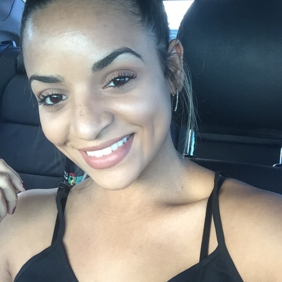 Meet your Posher, Brianna - Picture 1 of 1